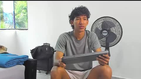 Snapshot of neitan_miller chatting on July 28, 12:34 pm neitan online show from July 28, 12:34 pm