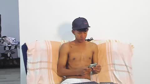Snapshot of neitan_miller chatting on August 1, 1:43 pm neitan online show from August 1, 1:43 pm