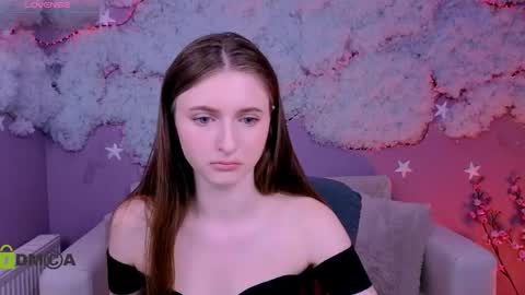 Snapshot of nekky_mouse chatting on June 5, 9:37 am Meow online show from June 5, 9:37 am