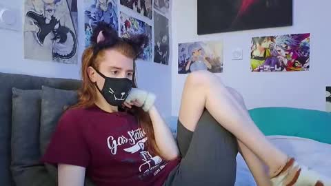 Snapshot of neko_nyaaa chatting on October 3, 7:44 pm Neko online show from October 3, 7:44 pm