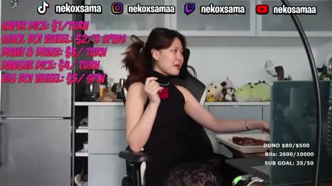 nekoxwaifu online show from April 30, 9:26 am