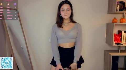 Vicky and Beatrice online show from April 26, 7:11 pm