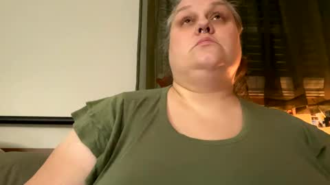 Snapshot of nellatlas chatting on December 9, 3:18 am Nellie Atlas online show from December 9, 3:18 am