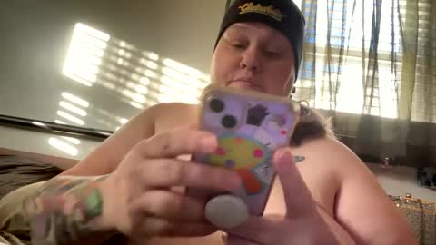 Snapshot of nellatlas chatting on December 21, 9:15 pm Nellie Atlas online show from December 21, 9:15 pm