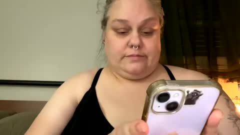 Snapshot of nellatlas chatting on March 1, 4:15 am Nellie Atlas online show from March 1, 4:15 am