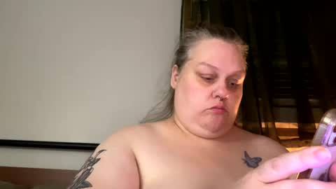 Snapshot of nellatlas chatting on September 29, 12:27 am Nellie Atlas online show from September 29, 12:27 am