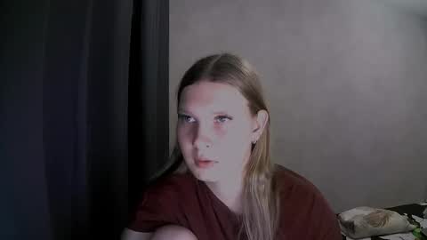 Snapshot of nelli_lux chatting on November 26, 7:37 pm Nelli online show from November 26, 7:37 pm