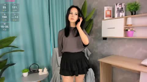 Snapshot of nelliefoster chatting on June 22, 12:35 pm Alisa online show from June 22, 12:35 pm