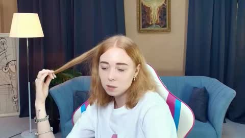 Snapshot of nelliemathers chatting on November 27, 8:55 pm Nelli online show from November 27, 8:55 pm