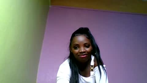 Snapshot of nelly_ebony5 chatting on June 13, 1:47 am nelly_ebony5 online show from June 13, 1:47 am