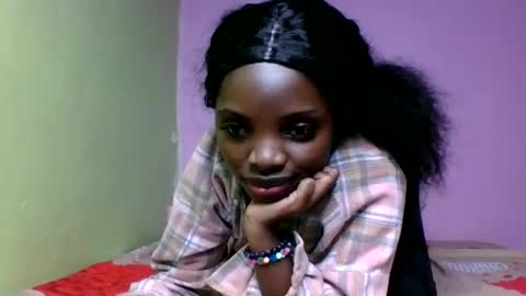Snapshot of nelly_ebony5 chatting on June 19, 1:21 am nelly_ebony5 online show from June 19, 1:21 am