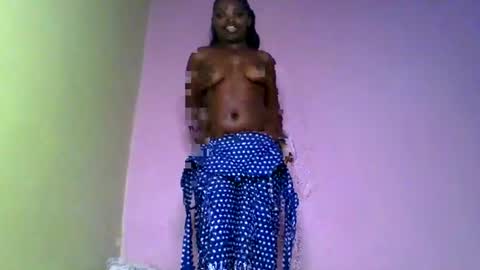 Snapshot of nelly_ebony5 chatting on June 20, 2:09 pm nelly_ebony5 online show from June 20, 2:09 pm