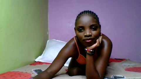Snapshot of nelly_ebony5 chatting on June 23, 11:41 am nelly_ebony5 online show from June 23, 11:41 am