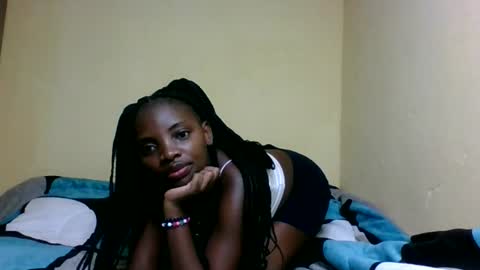 Snapshot of nelly_ebony5 chatting on July 16, 1:22 am nelly_ebony5 online show from July 16, 1:22 am