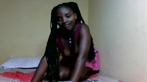 Snapshot of nelly_ebony5 chatting on July 17, 5:07 pm nelly_ebony5 online show from July 17, 5:07 pm