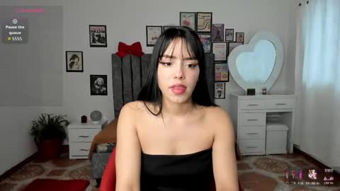 nenitaa_ online show from May 6, 12:21 pm