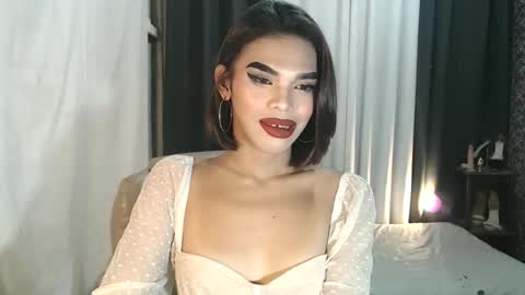 neomi online show from February 1, 6:06 pm