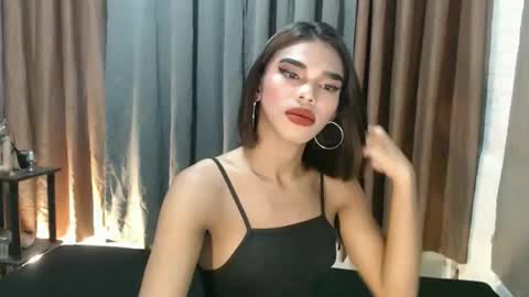 neomi online show from February 10, 7:07 pm