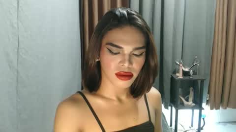 neomi online show from May 1, 5:06 pm