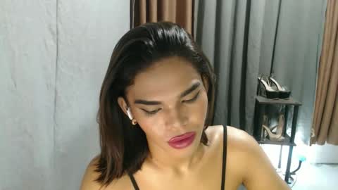 neomi online show from May 20, 6:47 pm