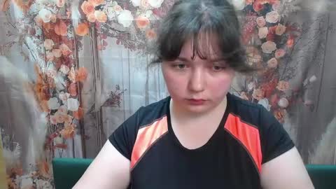 NeonilaLisova online show from May 12, 11:07 am