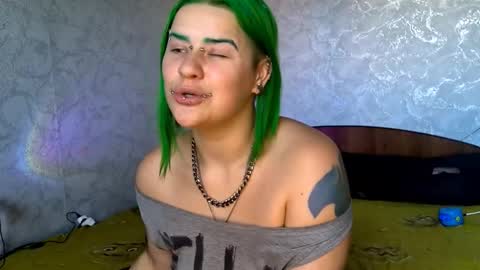 Snapshot of neonnectar_ chatting on October 13, 12:27 pm Ada online show from October 13, 12:27 pm