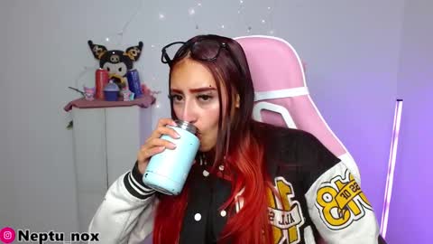 Neptu noxx online show from September 18, 5:20 am