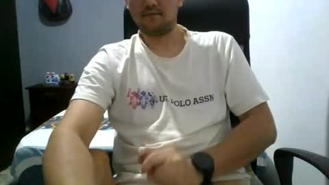 Snapshot of nerdxxx94 chatting on June 25, 4:34 am MrBull online show from June 25, 4:34 am