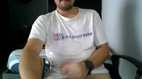 Snapshot of nerdxxx94 chatting on June 26, 3:38 pm MrBull online show from June 26, 3:38 pm