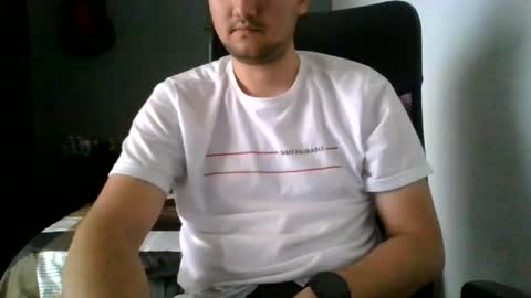 Snapshot of nerdxxx94 chatting on June 29, 7:58 pm MrBull online show from June 29, 7:58 pm