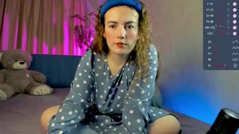 Snapshot of nerdy_goddess chatting on November 24, 8:08 pm Aida online show from November 24, 8:08 pm