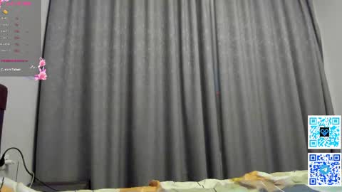 Snapshot of nerenuu_ chatting on June 10, 11:24 pm Nessa online show from June 10, 11:24 pm