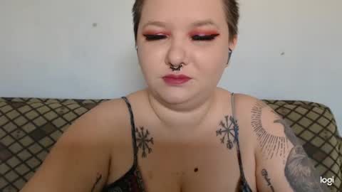 Snapshot of neriphine chatting on July 9, 9:35 am Neriphine online show from July 9, 9:35 am