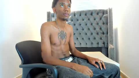 Snapshot of nero_reyd chatting on May 16, 1:13 am Nero online show from May 16, 1:13 am