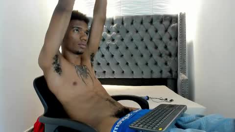 Snapshot of nero_reyd chatting on May 23, 7:18 pm Nero online show from May 23, 7:18 pm