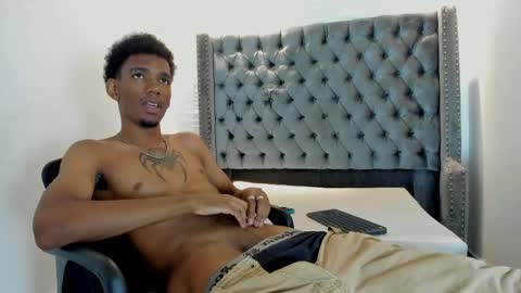 Snapshot of nero_reyd chatting on May 30, 7:22 pm Nero online show from May 30, 7:22 pm