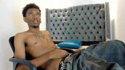 Snapshot of nero_reyd chatting on June 4, 6:03 pm Nero online show from June 4, 6:03 pm