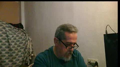 Snapshot of neron401 chatting on November 10, 8:52 pm neron401 online show from November 10, 8:52 pm