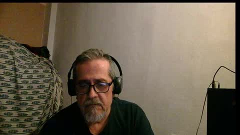 Snapshot of neron401 chatting on November 19, 9:15 pm neron401 online show from November 19, 9:15 pm