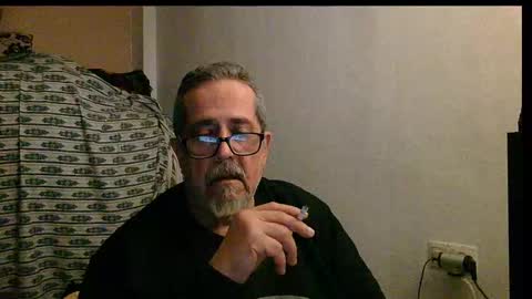 Snapshot of neron401 chatting on November 22, 3:38 am neron401 online show from November 22, 3:38 am