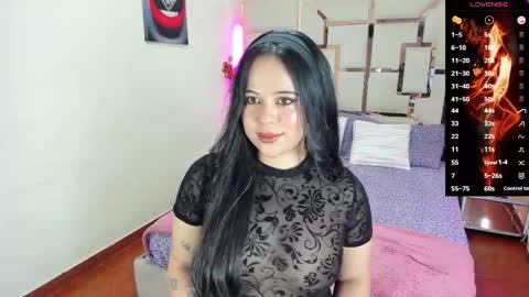 Snapshot of nesli_hann chatting on March 21, 4:21 pm Nesli online show from March 21, 4:21 pm