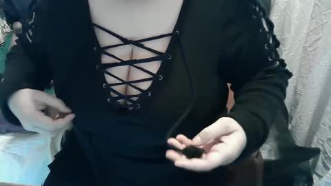 neslihan online show from February 13, 6:09 am