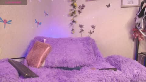 Snapshot of ness_wi chatting on December 10, 1:54 am online show from December 10, 1:54 am