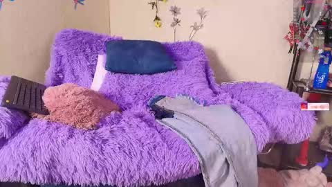 Snapshot of ness_wi chatting on February 9, 11:36 pm online show from February 9, 11:36 pm