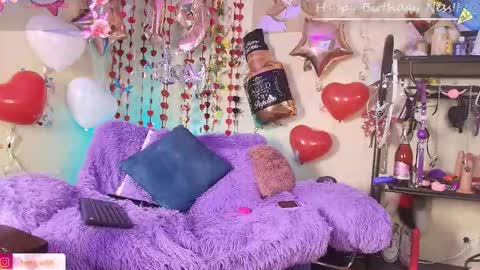 Snapshot of ness_wi chatting on February 16, 11:37 pm online show from February 16, 11:37 pm