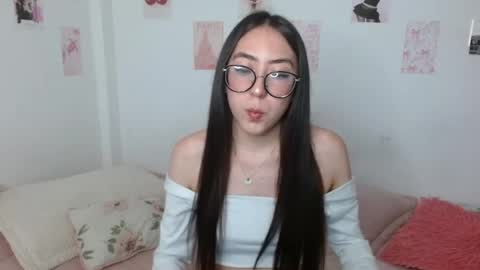 Snapshot of nessaa_ chatting on June 29, 7:58 am Nessa online show from June 29, 7:58 am