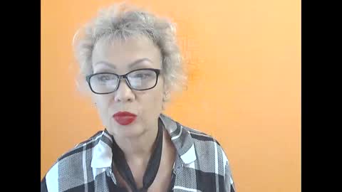 NessyJenixs online show from September 25, 8:07 am