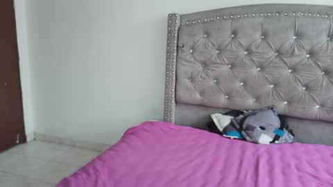 Snapshot of nesuko_kamado chatting on December 2, 2:45 pm nesuko_kamado online show from December 2, 2:45 pm