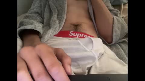 Snapshot of netflixchillin20 chatting on March 6, 1:27 am alpha online show from March 6, 1:27 am