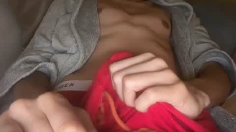 Snapshot of netflixchillin20 chatting on October 26, 9:15 am alpha online show from October 26, 9:15 am